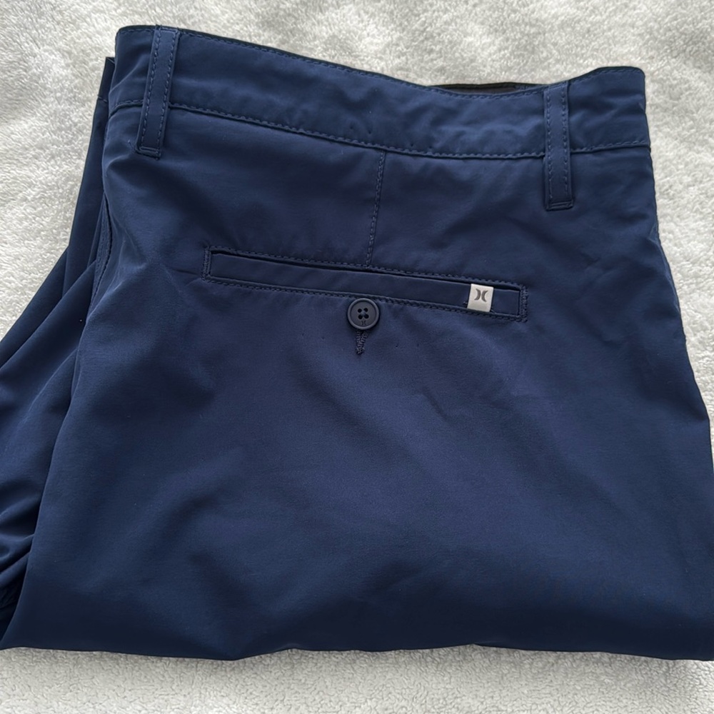 HURLEY MENS GOLF SHORTS SIZE 40 in BLUE